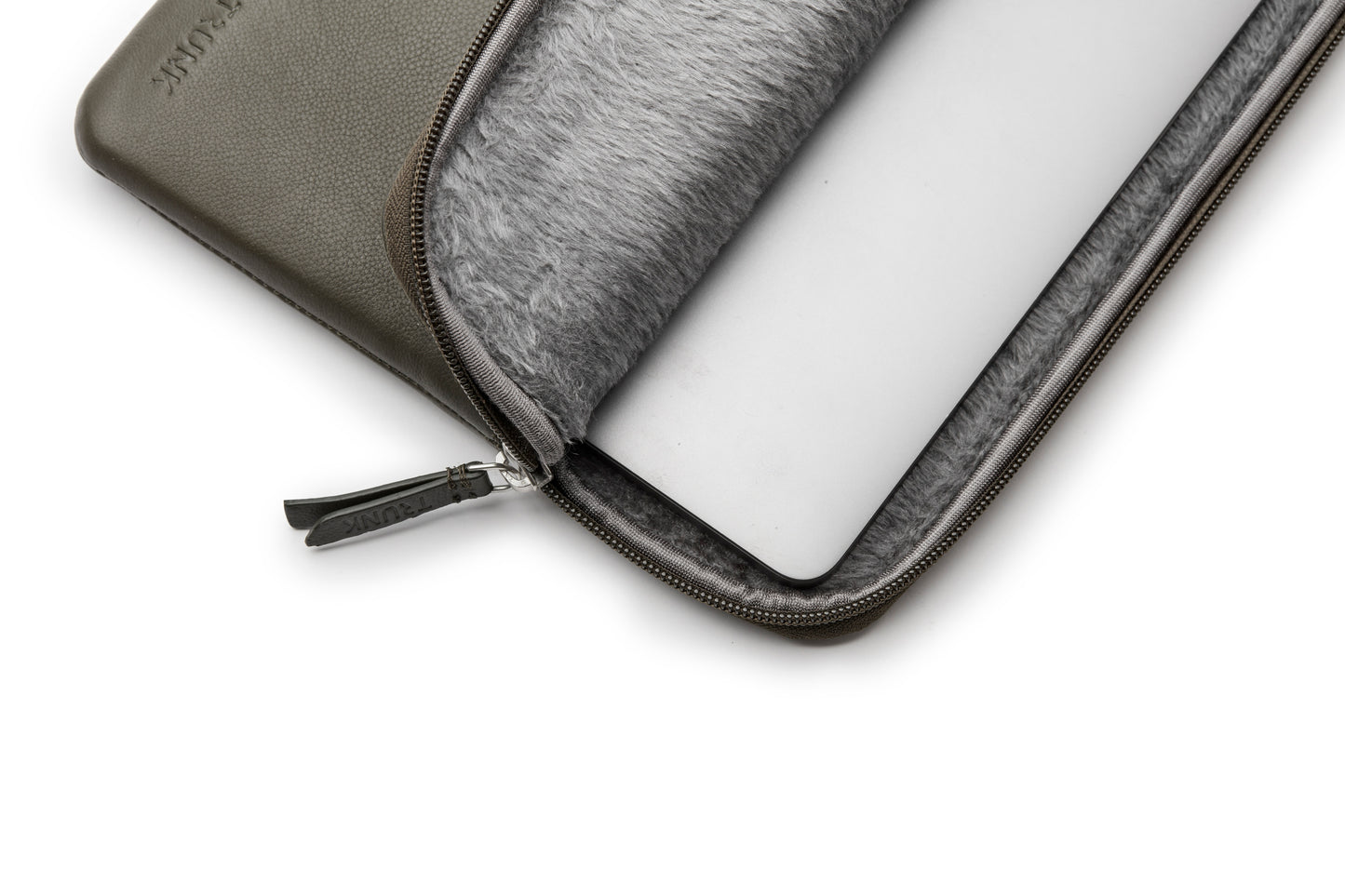 Trunk Leder Sleeve für MacBook Pro 13", Green
