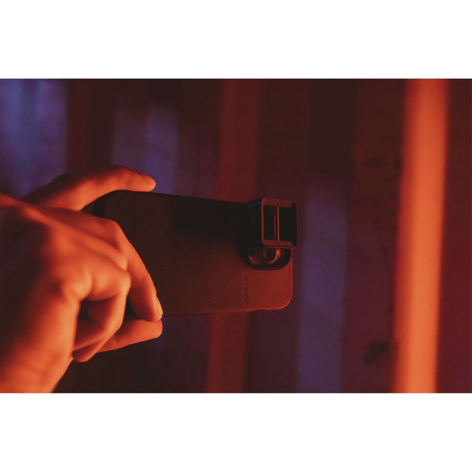 Moment 1.33x Anamorphic Lens - Blue Flare - T-Series