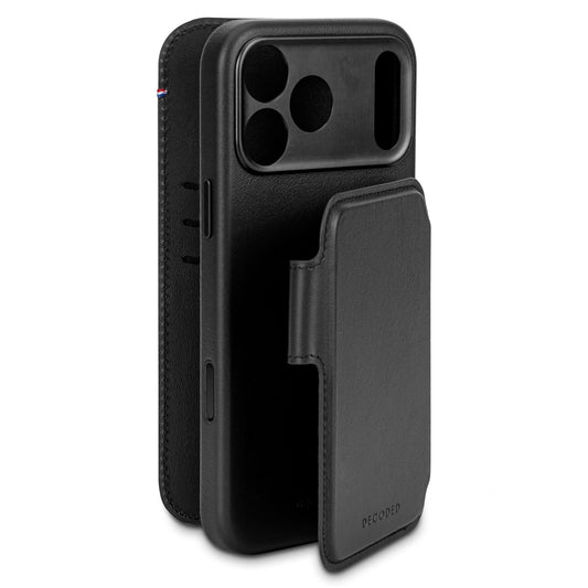 Decoded Leather Detachable Wallet iPhone 17 Pro Max Black