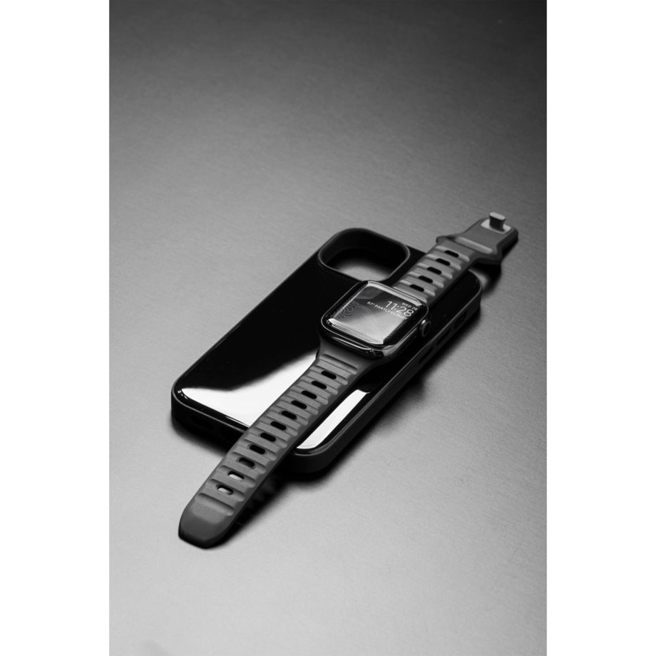 Nomad Sport Case Black MagSafe iPhone 13 Pro Max