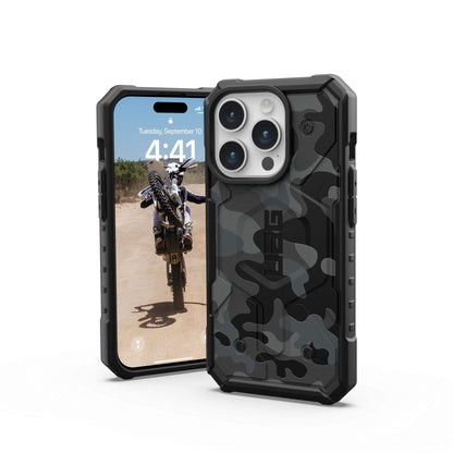 UAG Urban Armor Gear Pathfinder SE MagSafe Case | Apple iPhone 15 Pro | midnight camo