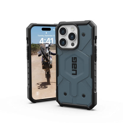 UAG Urban Armor Gear Pathfinder MagSafe Case | Apple iPhone 15 Pro | cloud blau