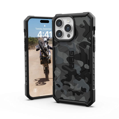 UAG Urban Armor Gear Pathfinder SE MagSafe Case | Apple iPhone 15 Pro Max | midnight camo