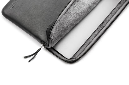 Trunk Leder Sleeve für MacBook Pro 13", Schwarz