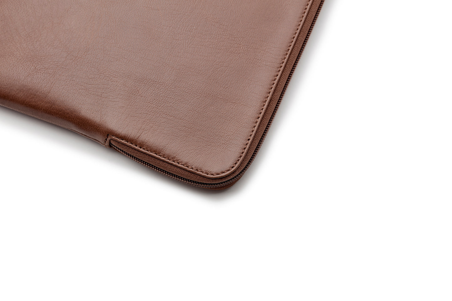 Trunk Leder Sleeve für MacBook Pro 14", Braun