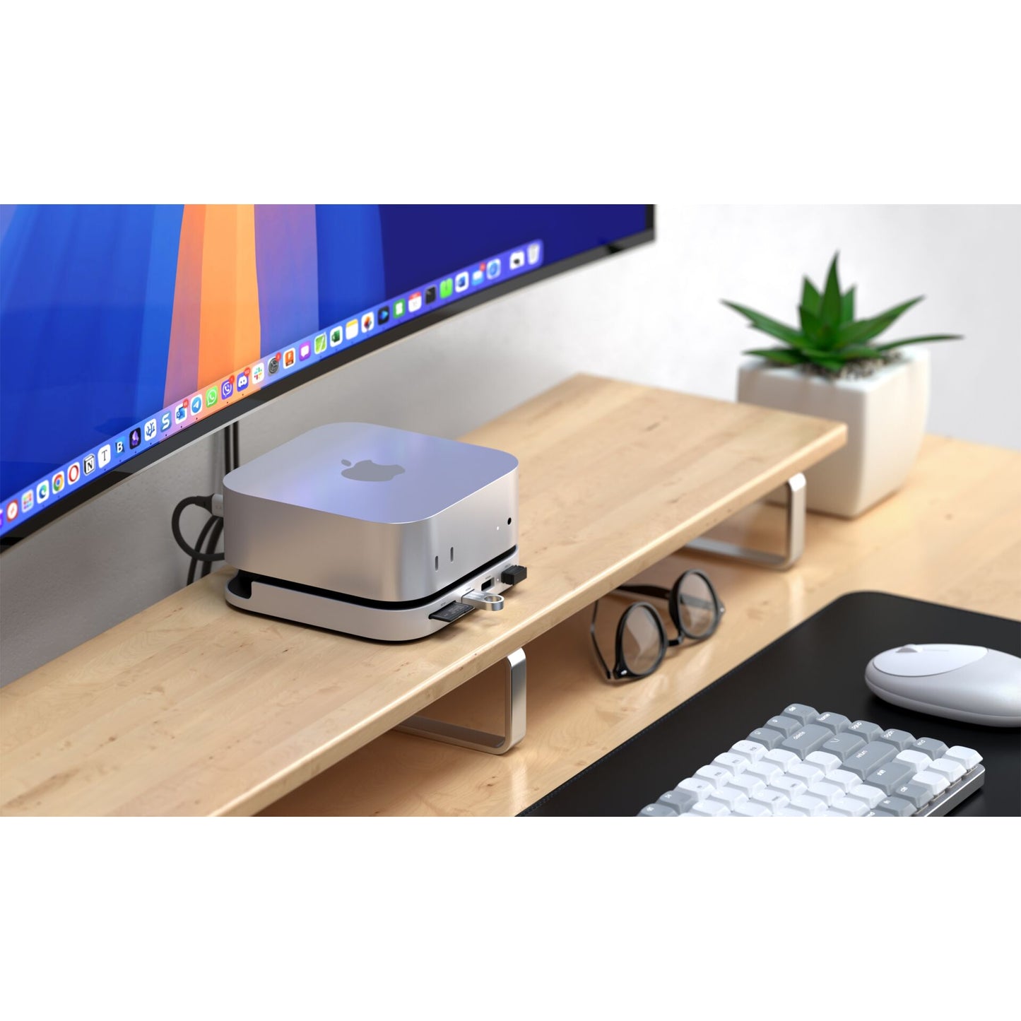 Satechi Stand Hub Mac Mini M4 with SSD Enclosure