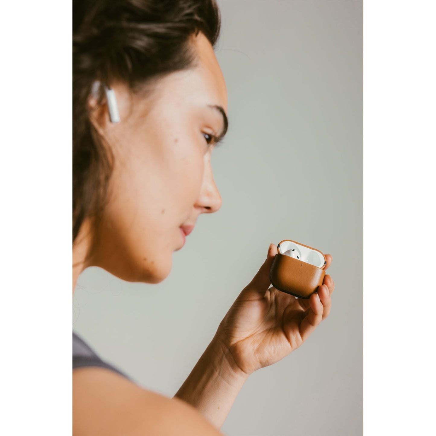 Nomad Modern Leather Case Airpods 4 English Tan-C