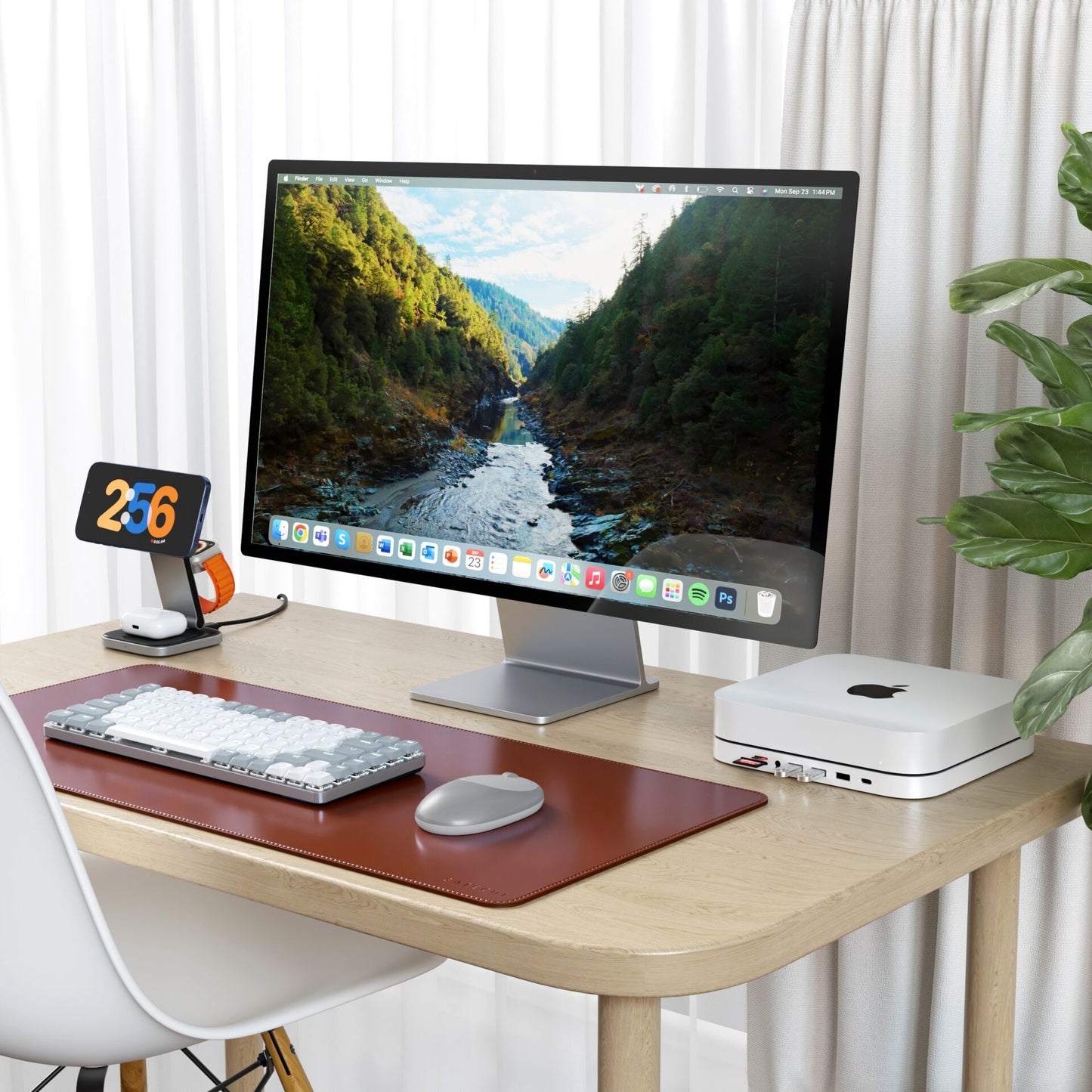 Satechi Vegan-Leather Premium Desk Mat Brown