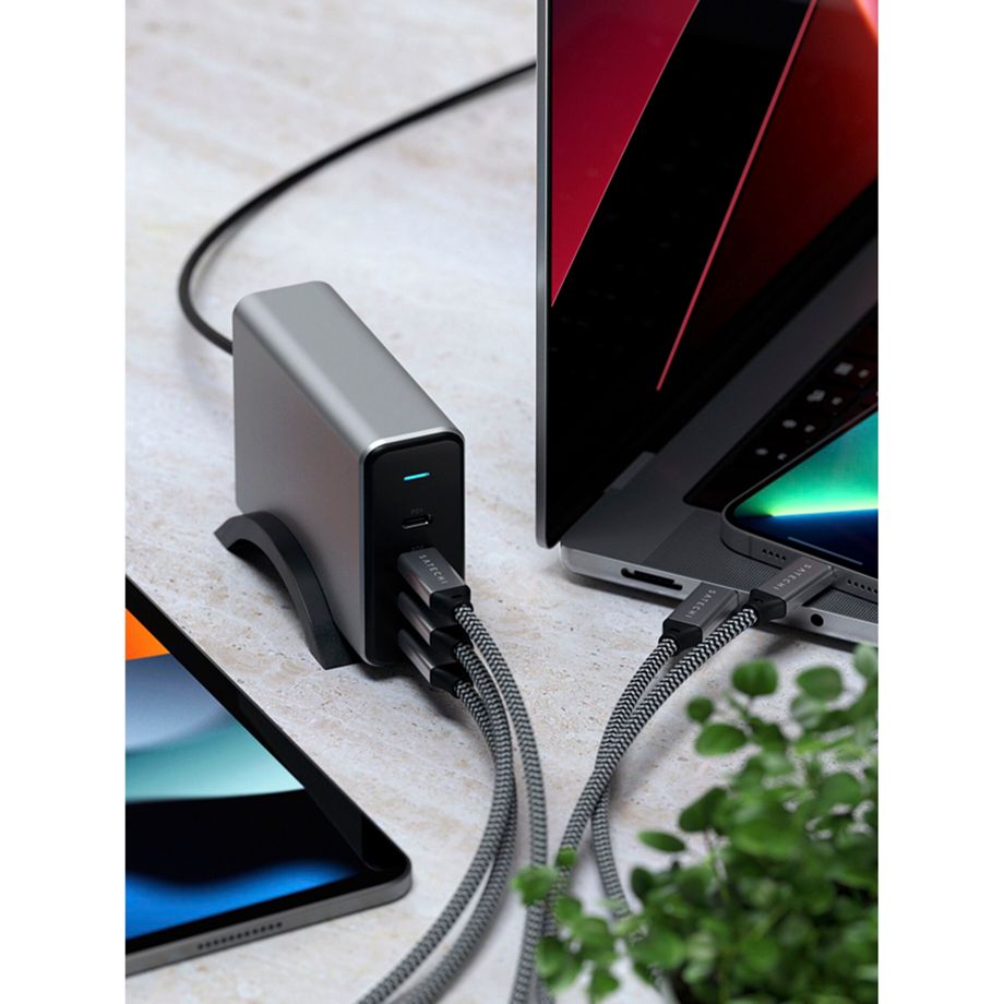 Satechi 165W USB-C 4-Port PD GaN Charger space gray