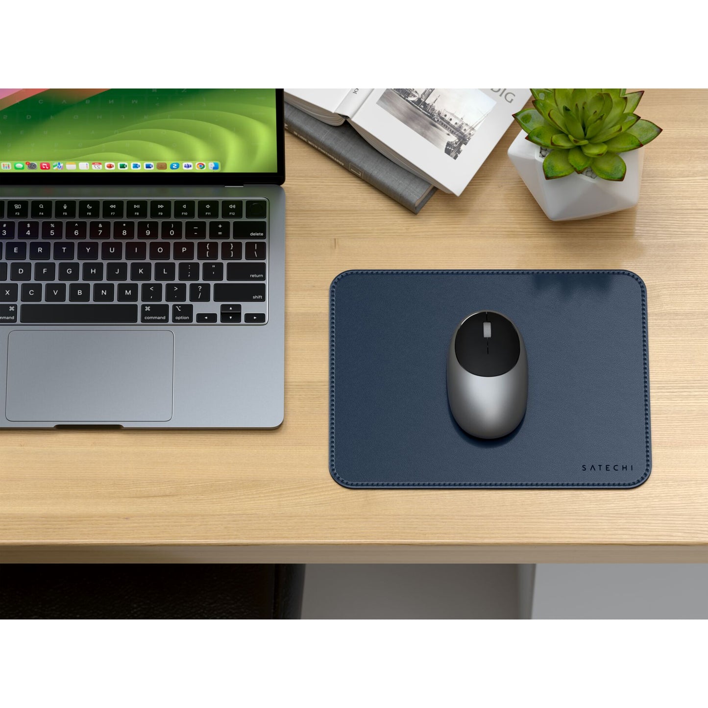 Satechi Vegan-Leather Premium Mouse Pad Blue