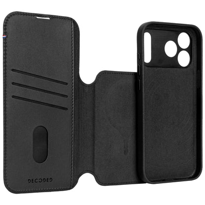 Decoded Leather Detachable Wallet iPhone 17 Pro Max Black