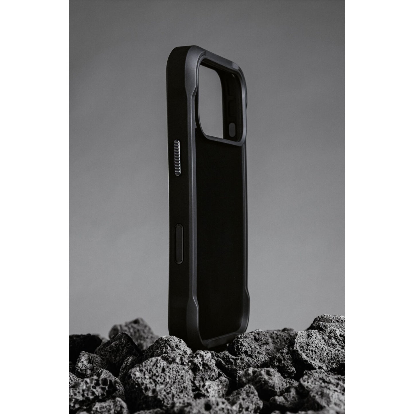 Nomad Rugged Case iPhone 17 Pro Max Black