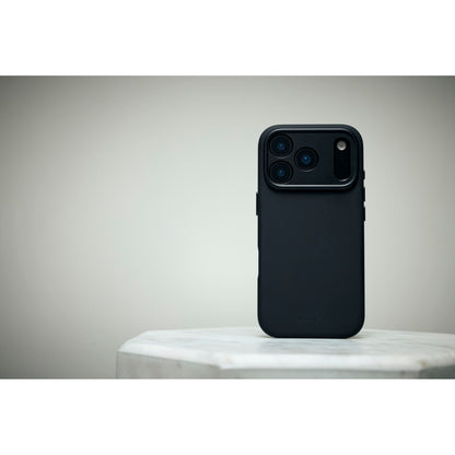 Decoded AntiMicrobial Silicone Backcover iPhone 17 Pro Max Black