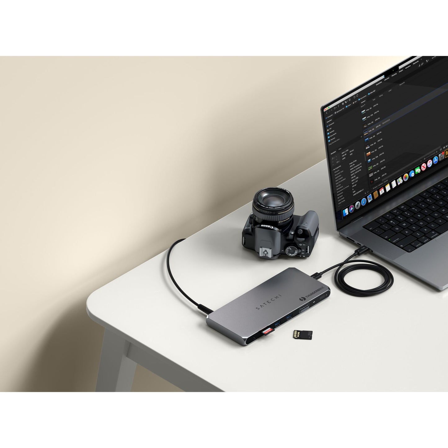 Satechi Thunderbolt 4 Multi Display Docking Station