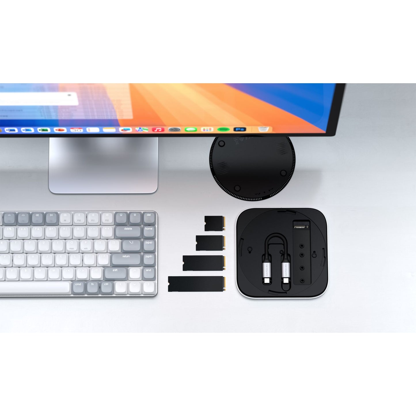 Satechi USB4 Slim NVMe SSD Enclosure silver