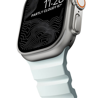 Nomad Rocky Point Band 46/49mm Icy Blue Glow Connector Natural