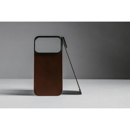 Nomad Magnetic Leather Back MagSafe iPhone 17 Pro Rustic Brown Horween