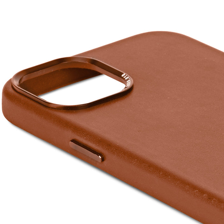 Decoded Leather Backcover for iPhone 15 Plus Tan