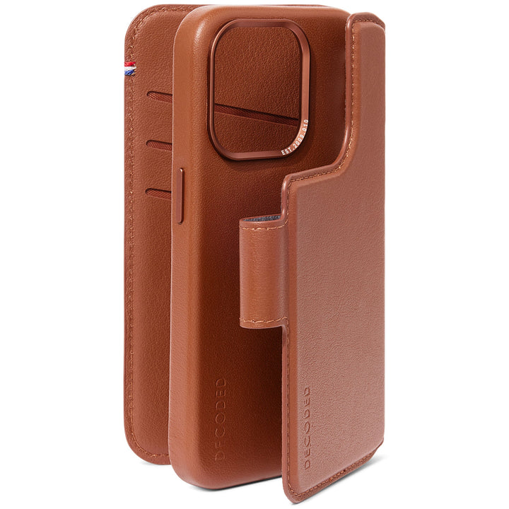 Decoded Leather Detachable Wallet iPhone 15 Pro Max Tan