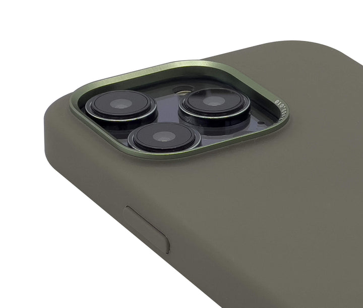 Decoded - AntiMicrobial Silicone Backcover | iPhone 14 Pro (6.1 inch) - Olive