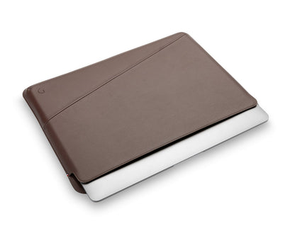 Decoded - Leather Frame Sleeve for Macbook 16 inch - Brown