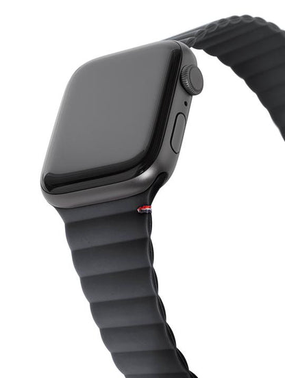 Decoded - Silicone Magnetic Traction Strap | Für Apple Watch 41/40/38mm | Charcoal